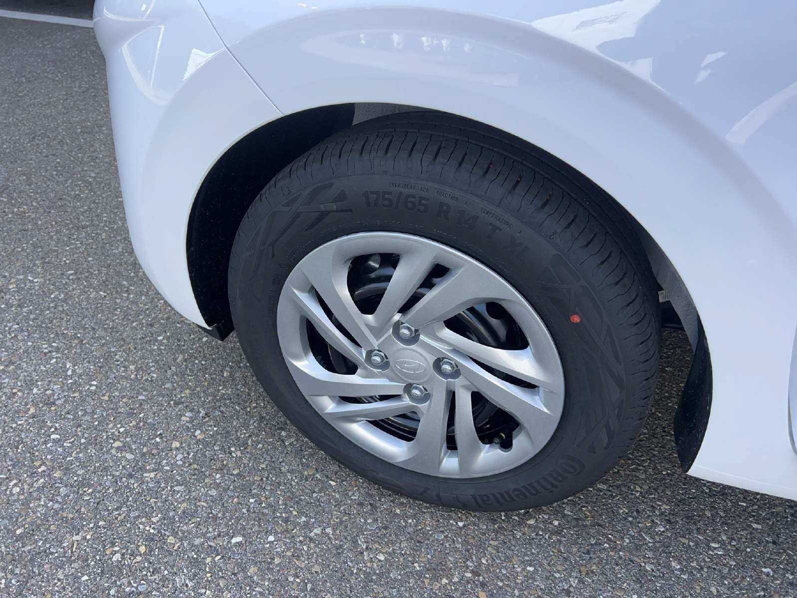 HYUNDAI i10 1.0 Origo, Essence, Voiture de démonstration, Automatique - 6
