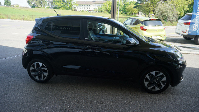 HYUNDAI i10 1.2 Amplia, Ex-demonstrator, Manual - 4