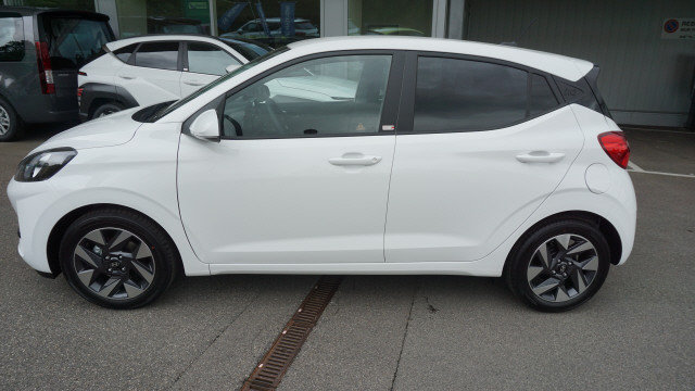 HYUNDAI i10 1.2 Amplia, Ex-demonstrator, Manual - 3