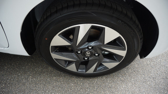 HYUNDAI i10 1.2 Amplia, Ex-demonstrator, Manual - 7