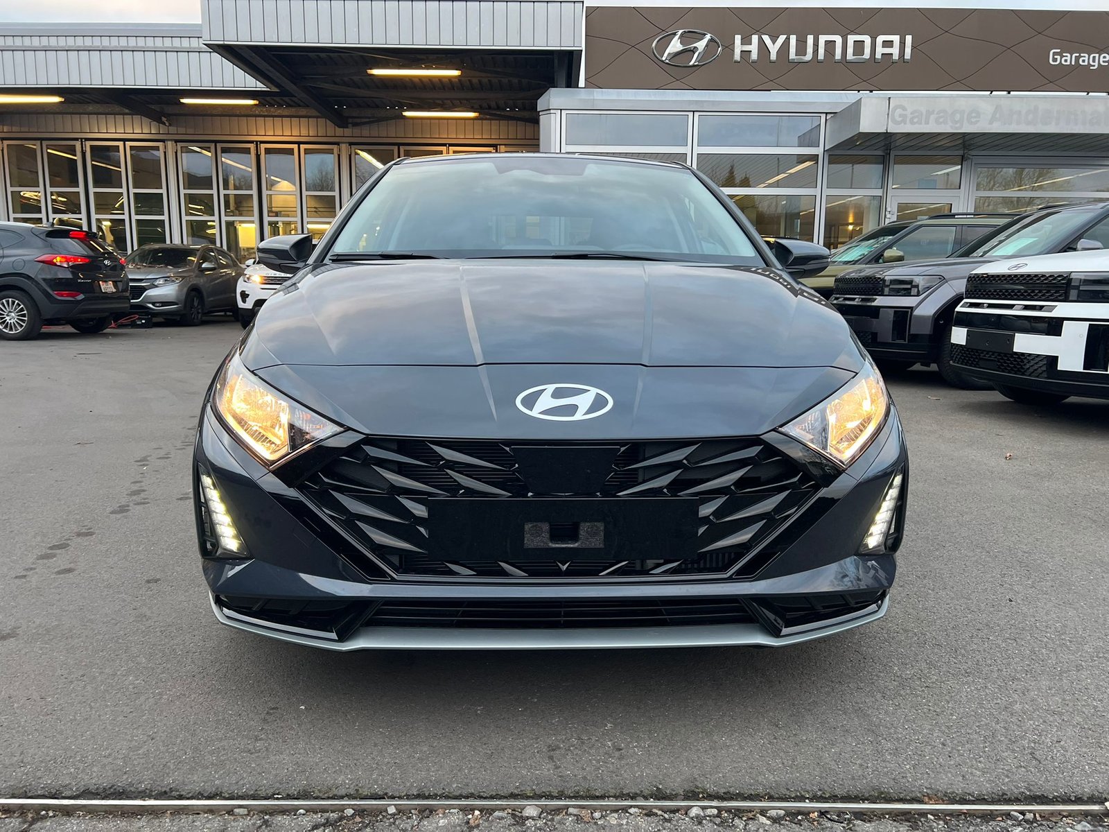 HYUNDAI i20 1.0 T-GDi Amplia DCT, Essence, Voiture nouvelle, Automatique - 2