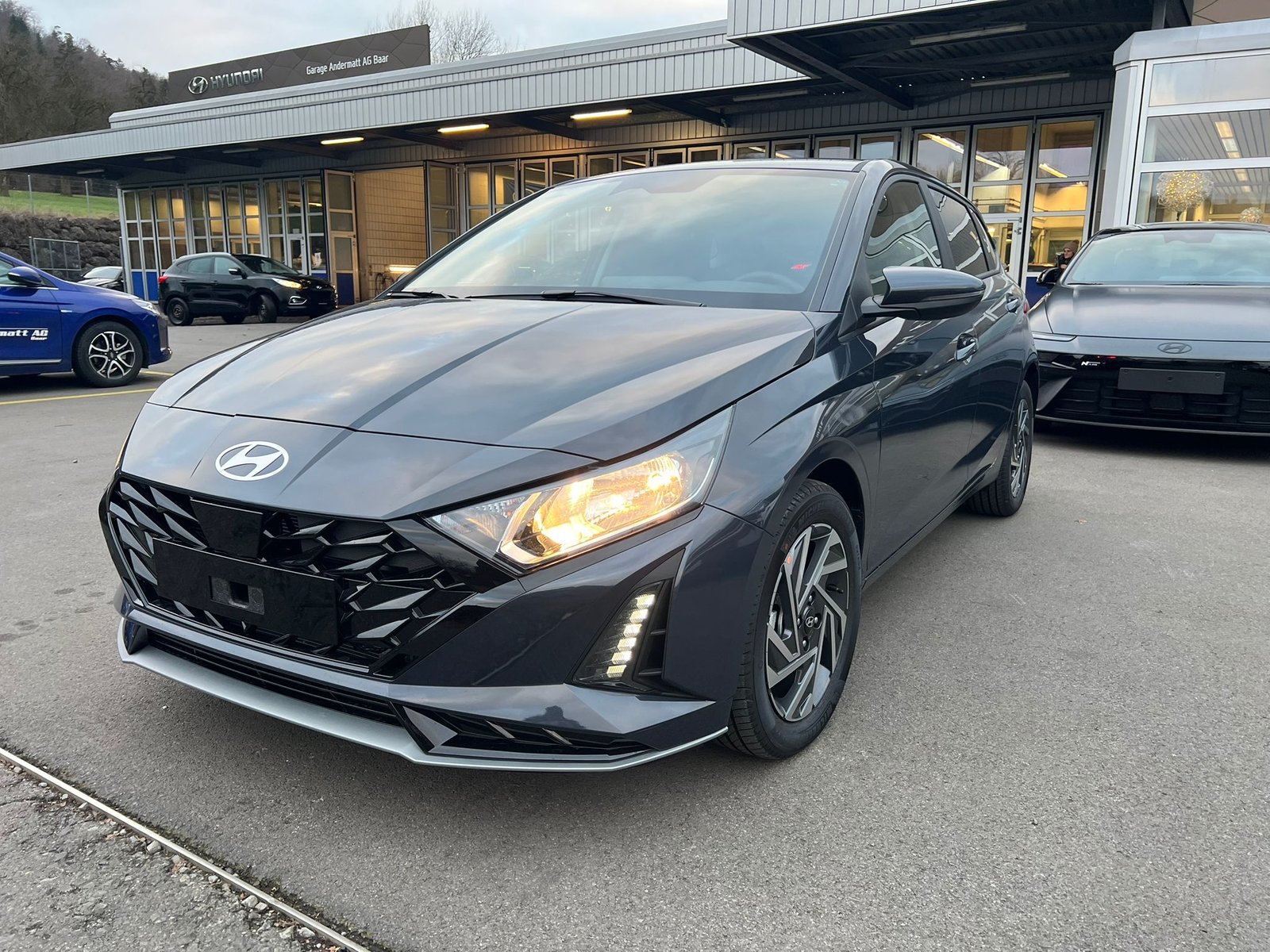 HYUNDAI i20 1.0 T-GDi Amplia DCT, Essence, Voiture nouvelle, Automatique - 3