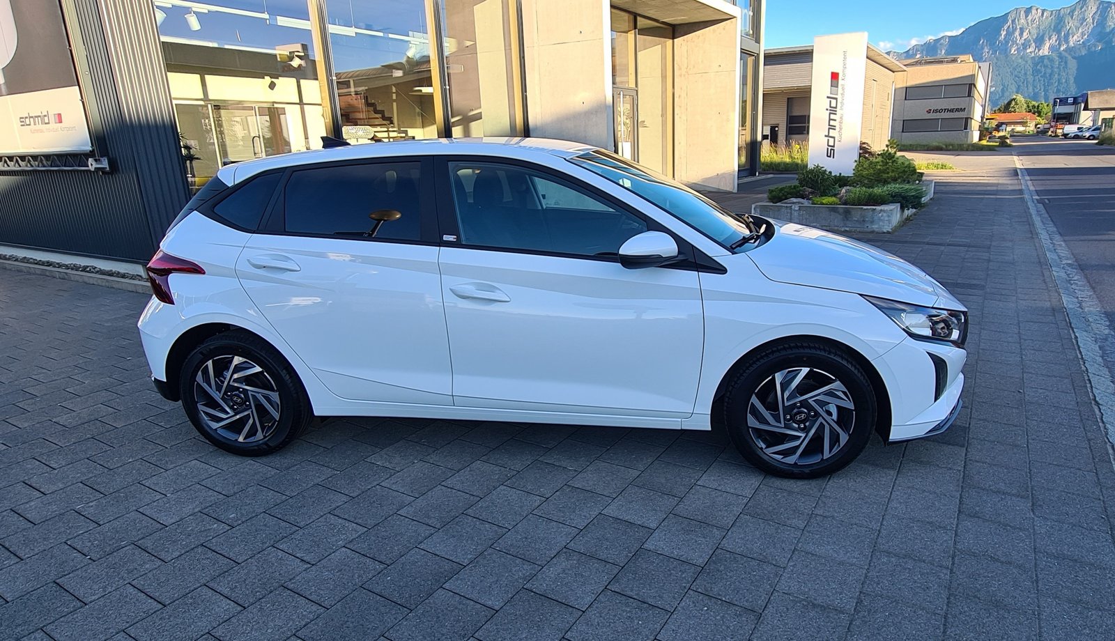 HYUNDAI i20 1.0 T-GDi Amplia DCT, Benzina, Auto nuove, Automatico - 4