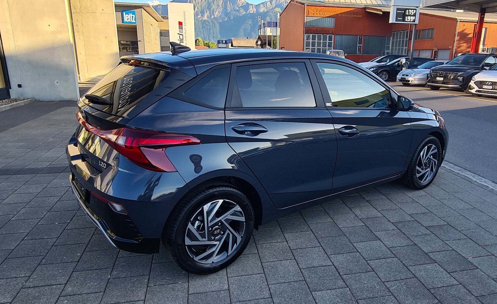 HYUNDAI i20 1.0 T-GDi Amplia DCT, Petrol, New car, Automatic - 4