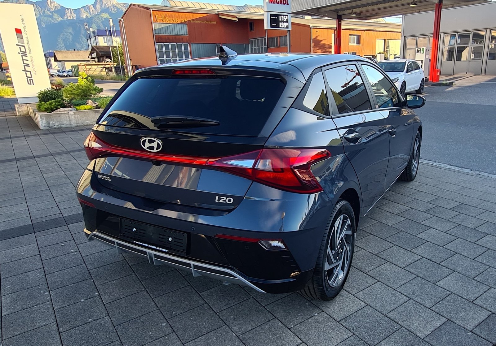 HYUNDAI i20 1.0 T-GDi Amplia DCT, Petrol, New car, Automatic - 5