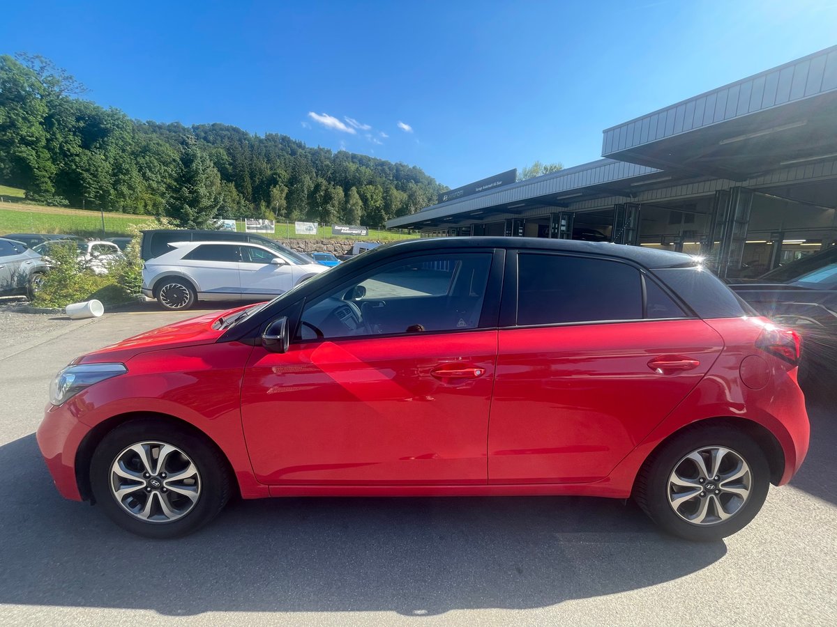 HYUNDAI i20 1.0 T-GDi Amplia, Benzin, Occasion / Gebraucht, Automatik - 3