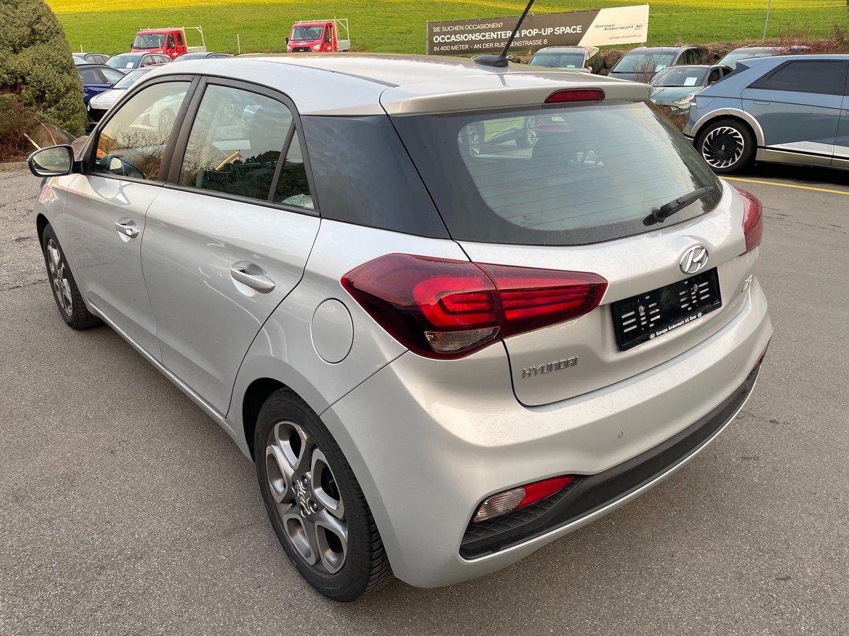 HYUNDAI i20 1.0 T-GDi Amplia DCT, Benzin, Occasion / Gebraucht, Automatik - 7