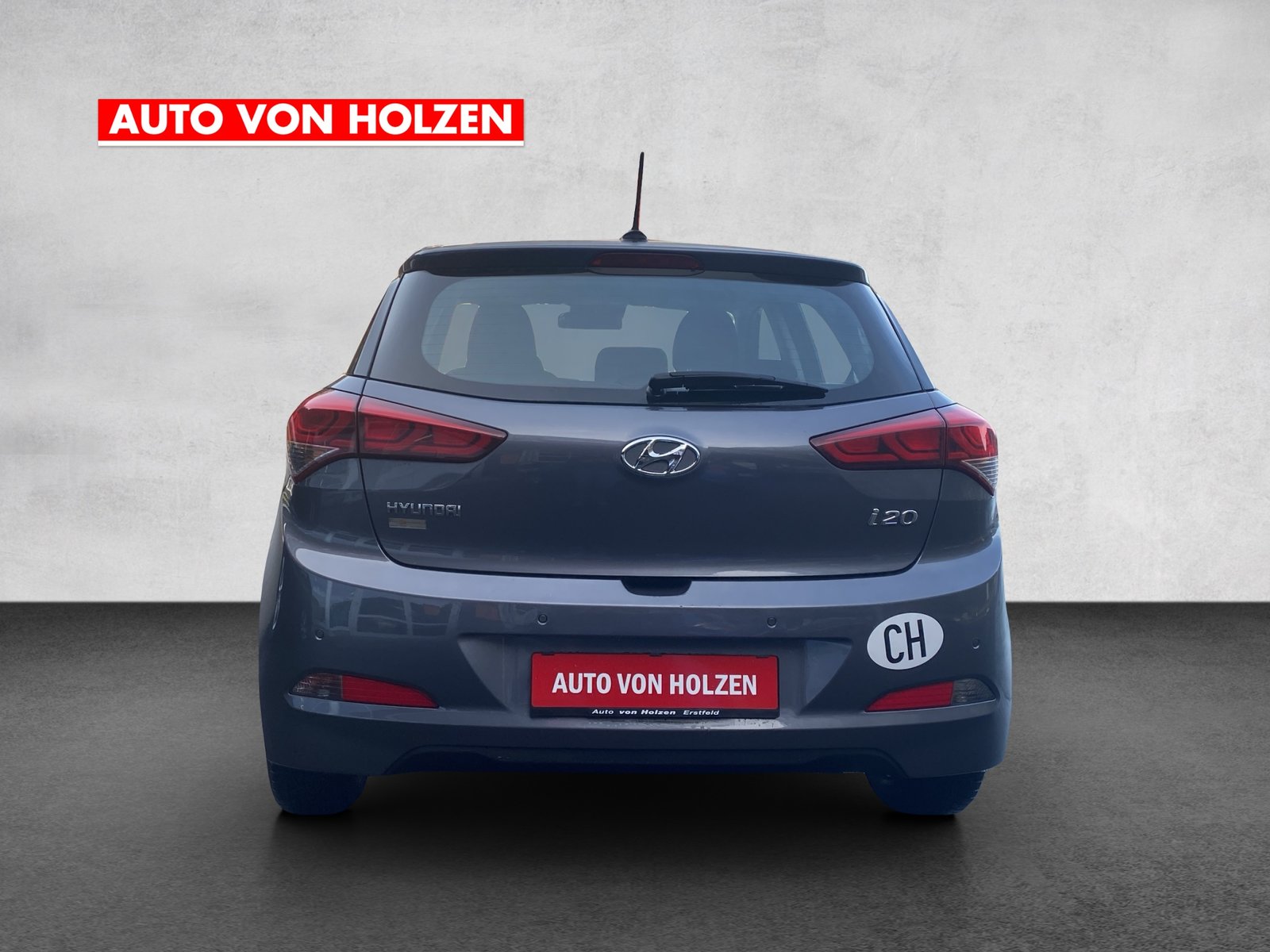 HYUNDAI i20 1.4 Amplia Automatic, Benzin, Occasion / Gebraucht, Automatik - 4
