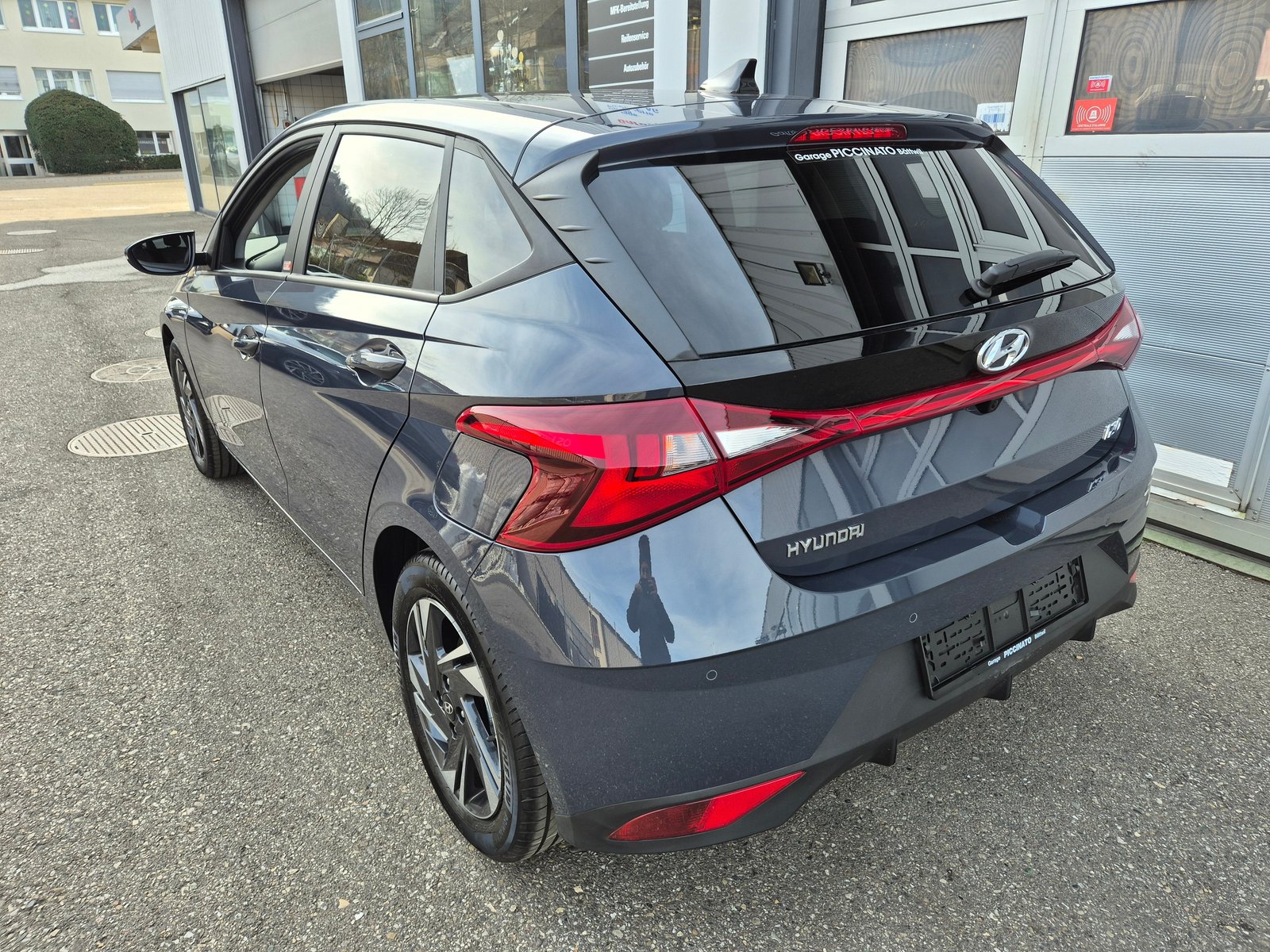 HYUNDAI i20 1.0 T-GDi Amplia DCT, Essence, Occasion / Utilisé, Automatique - 3