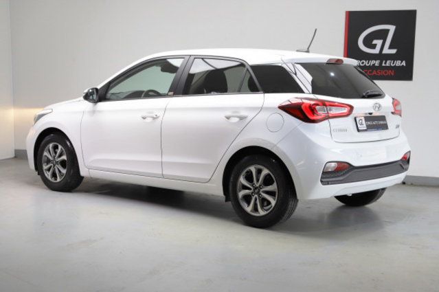 HYUNDAI i20 1.0 T-GDi Amplia, Benzin, Occasion / Gebraucht, Automatik - 3