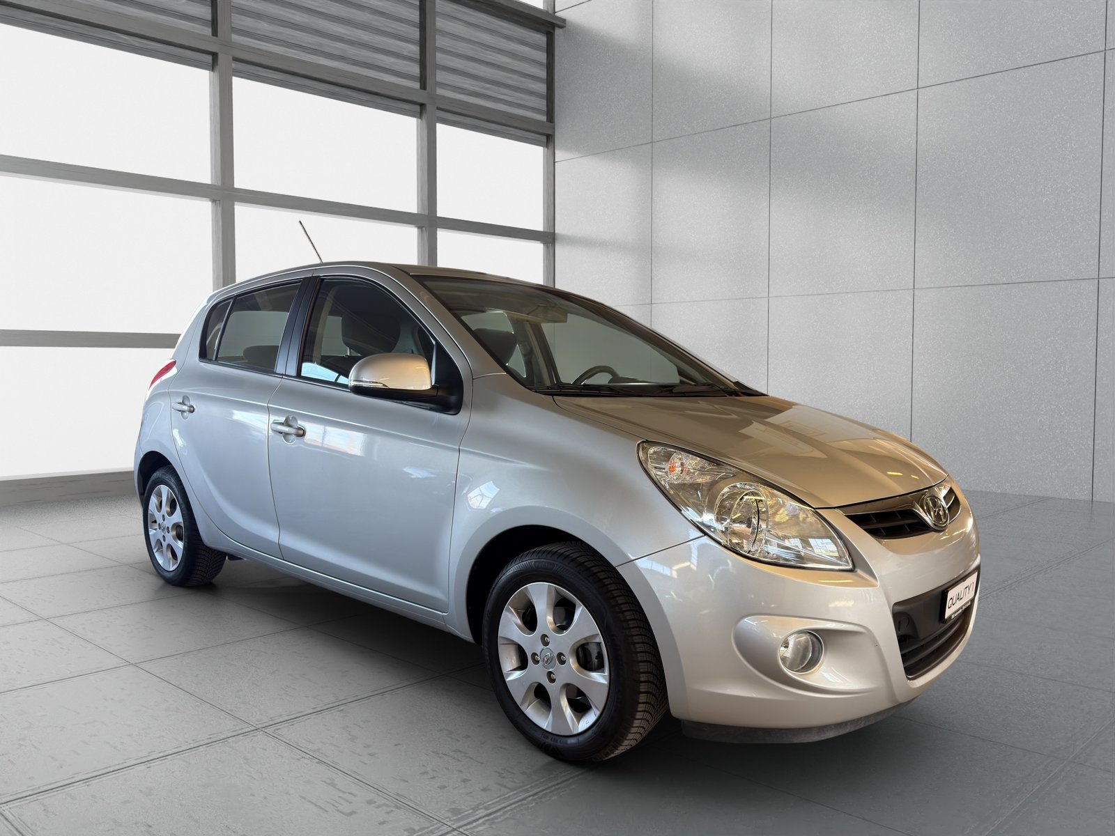 HYUNDAI i20 1.4 Style Automatic*TOP ZUSTAND*NUR 27000 KM*, Benzin, Occasion / Gebraucht, Automatik - 3