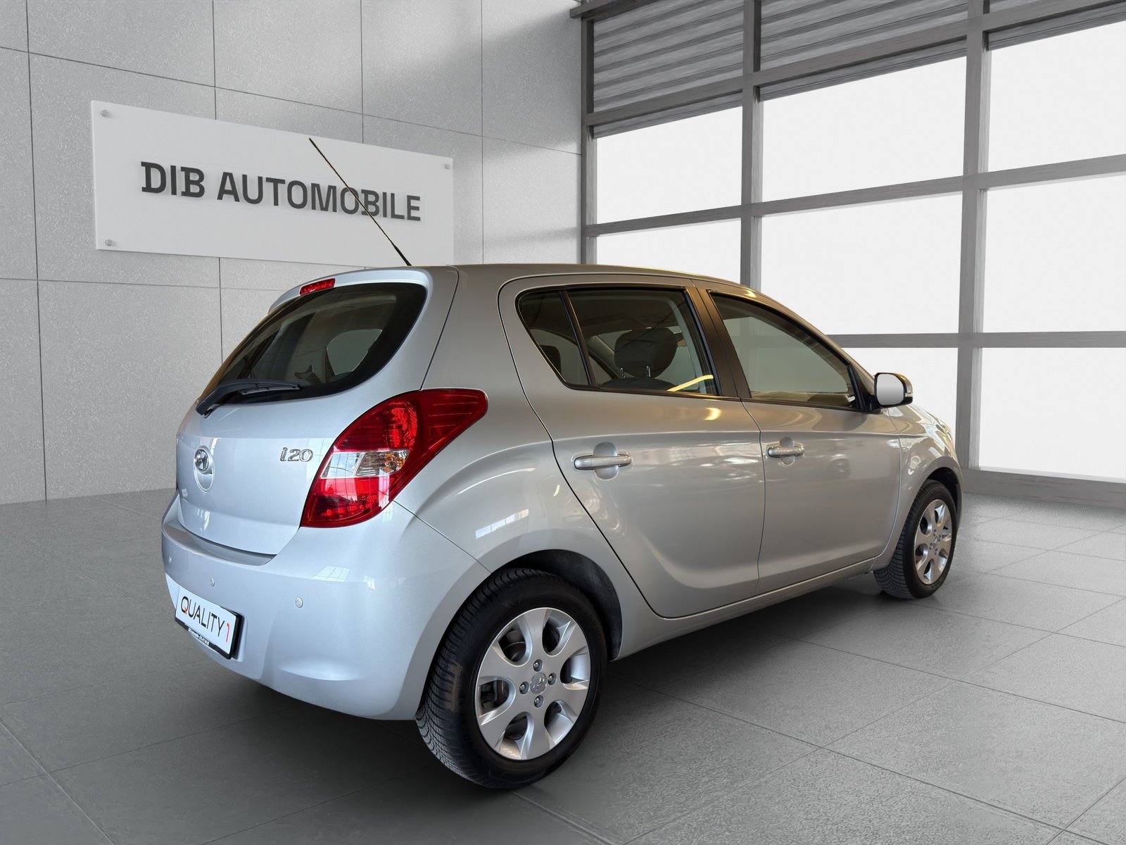 HYUNDAI i20 1.4 Style Automatic*TOP ZUSTAND*NUR 27000 KM*, Benzin, Occasion / Gebraucht, Automatik - 4