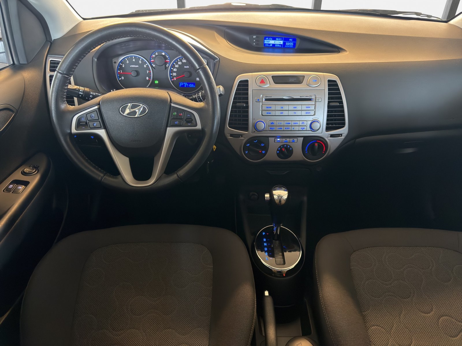 HYUNDAI i20 1.4 Style Automatic*TOP ZUSTAND*NUR 27000 KM*, Benzin, Occasion / Gebraucht, Automatik - 7