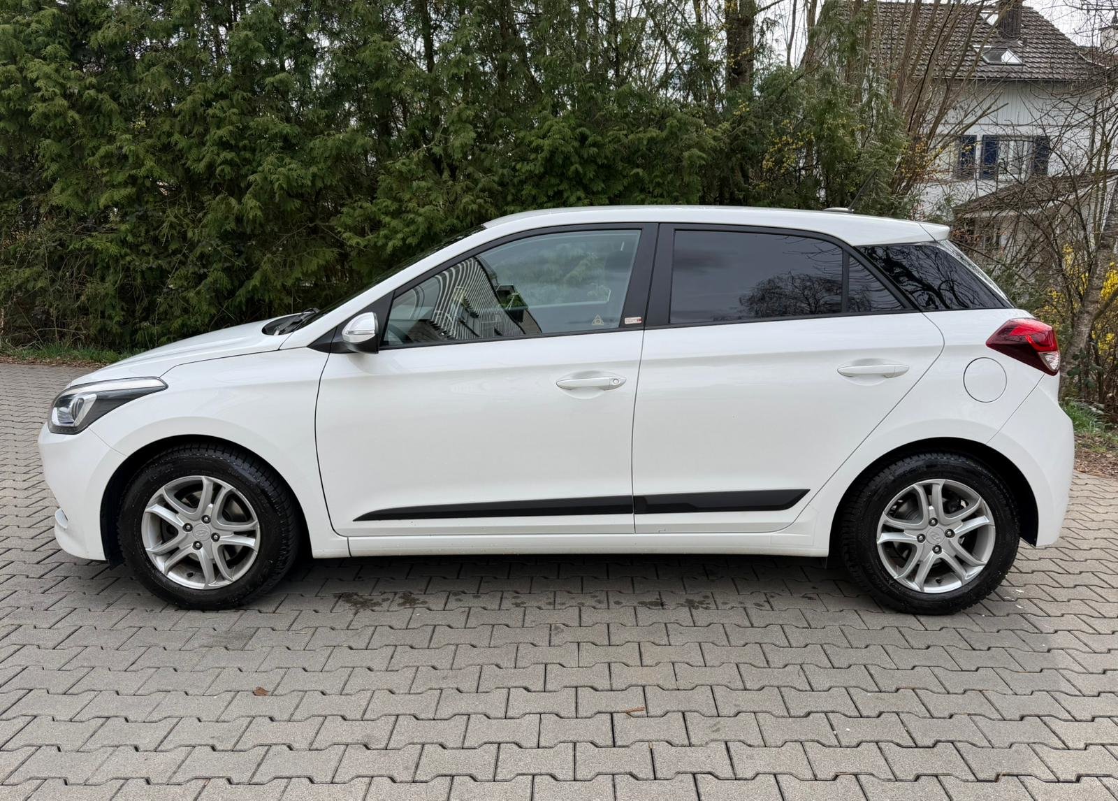 HYUNDAI i20 1.0 T-GDi Amplia, Benzina, Occasioni / Usate, Manuale - 2