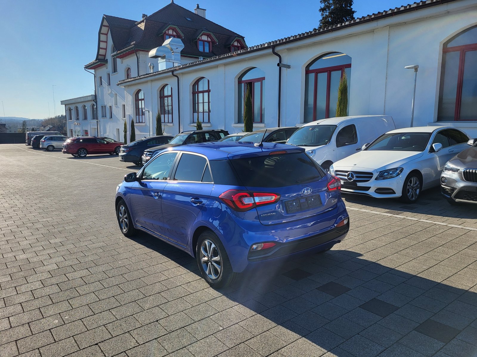 HYUNDAI i20 1.0 T-GDi Amplia, Essence, Occasion / Utilisé, Manuelle - 3
