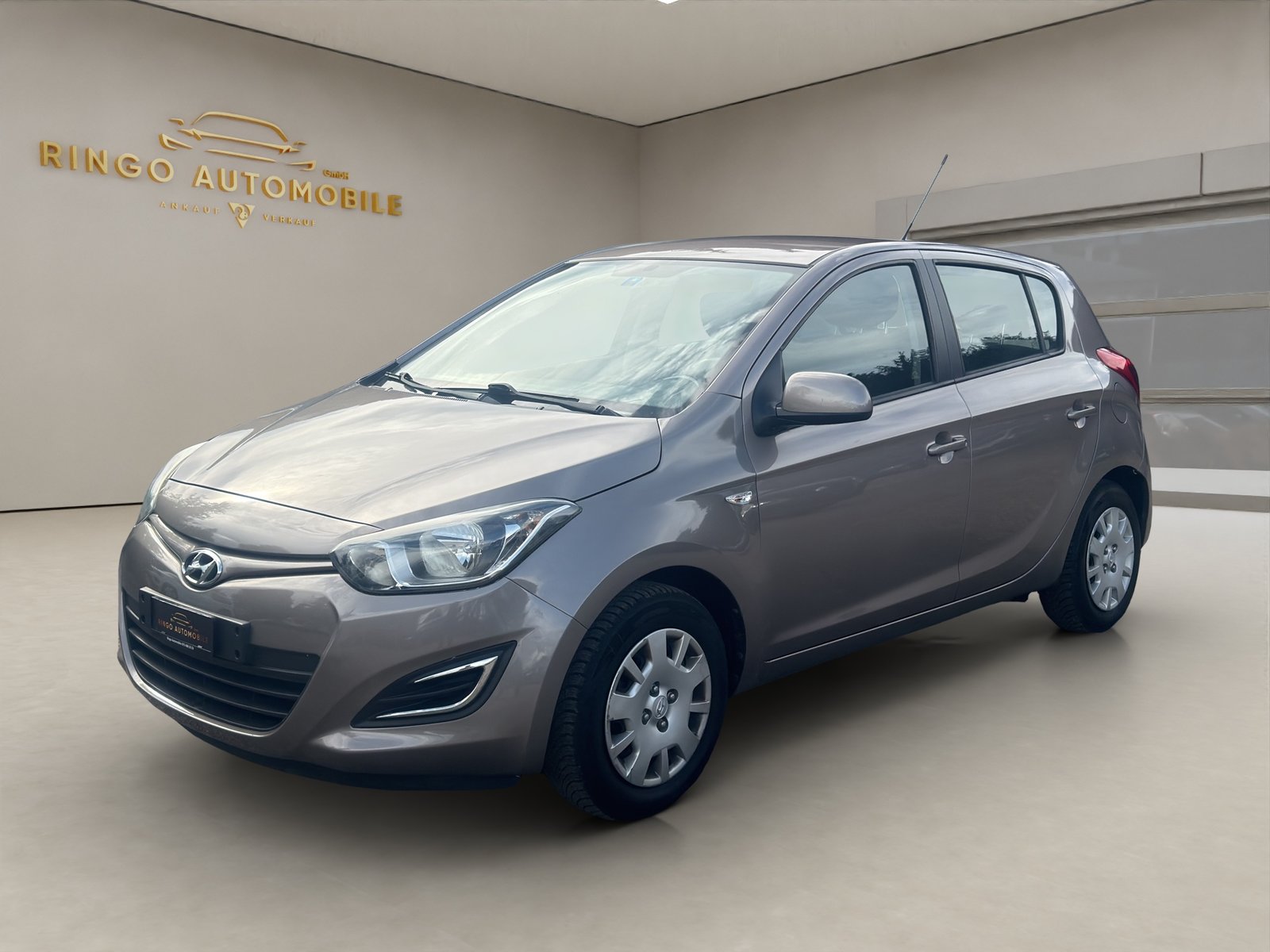 HYUNDAI i20 1.2 GO, Petrol, Second hand / Used, Manual - 2