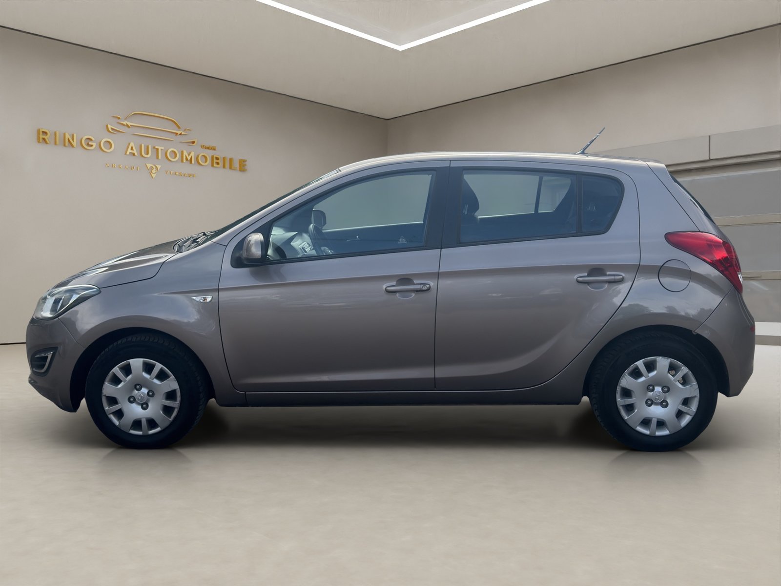 HYUNDAI i20 1.2 GO, Petrol, Second hand / Used, Manual - 3