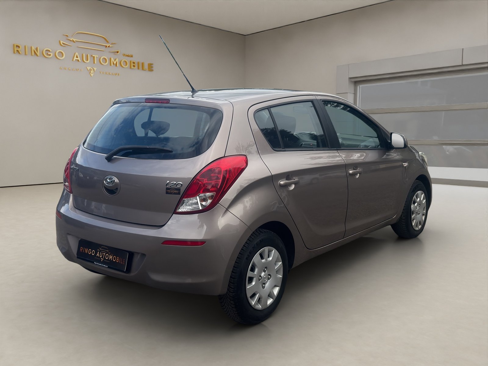 HYUNDAI i20 1.2 GO, Petrol, Second hand / Used, Manual - 6