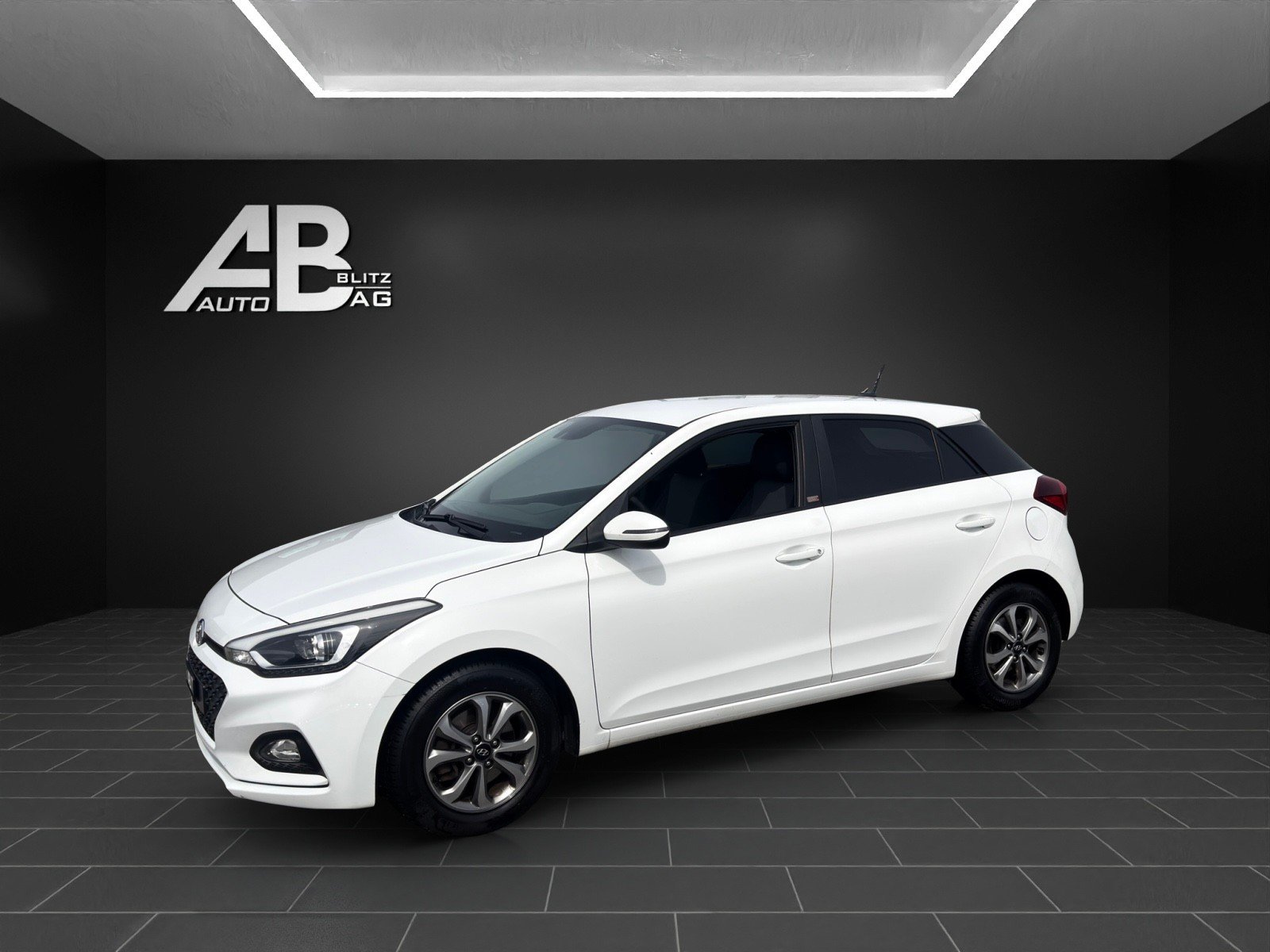 HYUNDAI i20 1.0 T-GDi Amplia mit 100 PS, Benzina, Occasioni / Usate, Manuale - 2