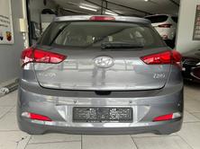 HYUNDAI i20 1.4 Amplia, Benzin, Occasion / Gebraucht, Handschaltung - 3