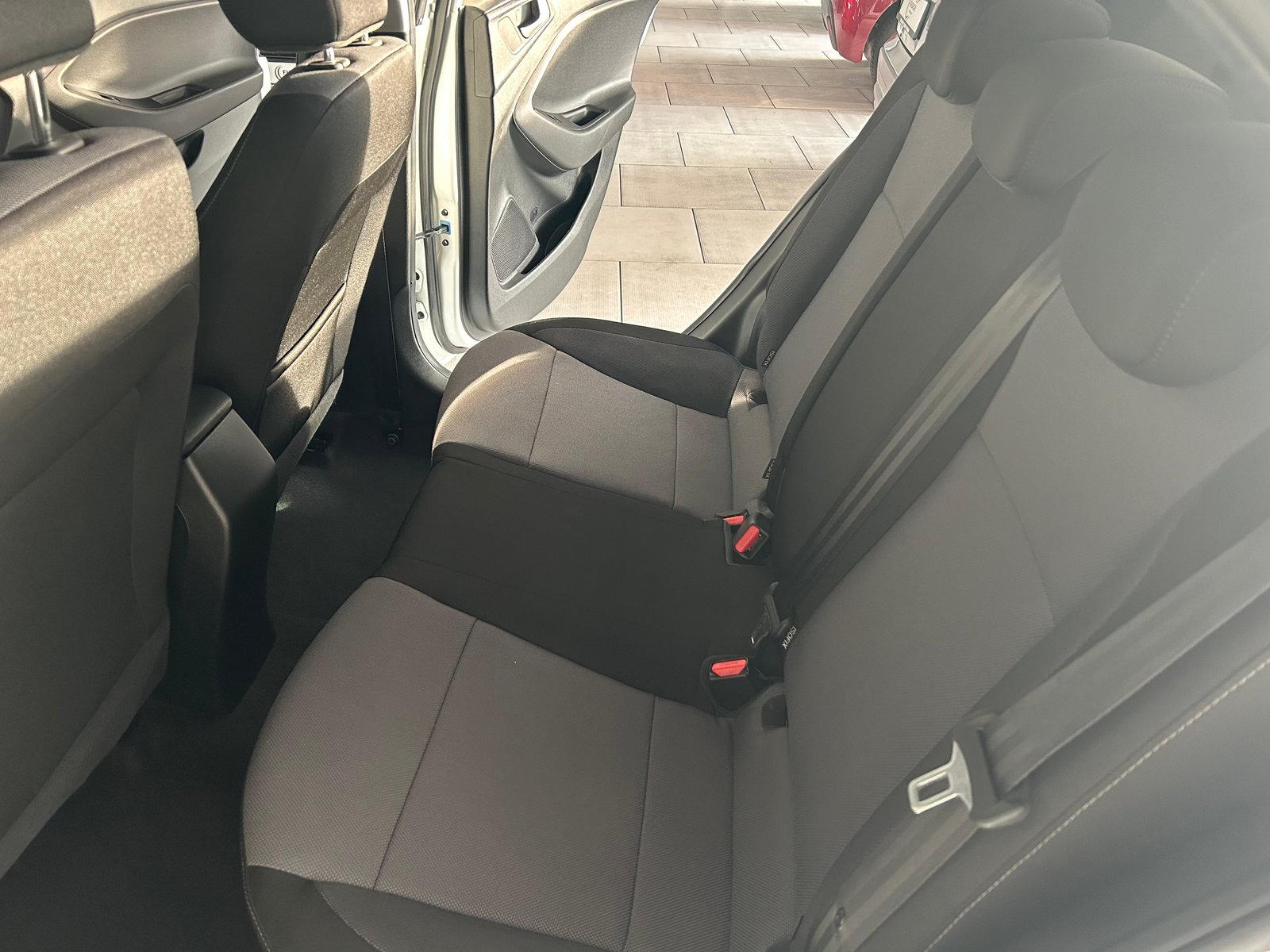 HYUNDAI i20 1.0 T-GDi Amplia, Benzin, Occasion / Gebraucht, Handschaltung - 5
