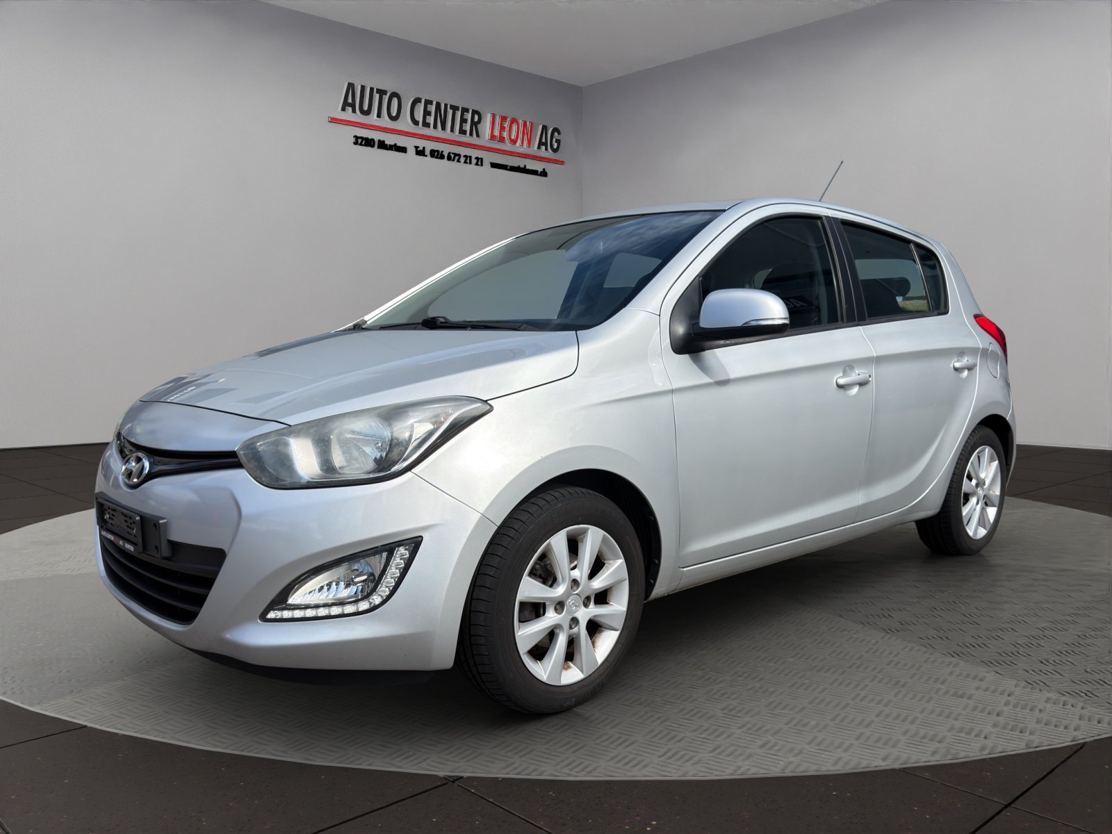HYUNDAI i20 1.4 Premium Automatic, Benzin, Occasion / Gebraucht, Automatik - 2