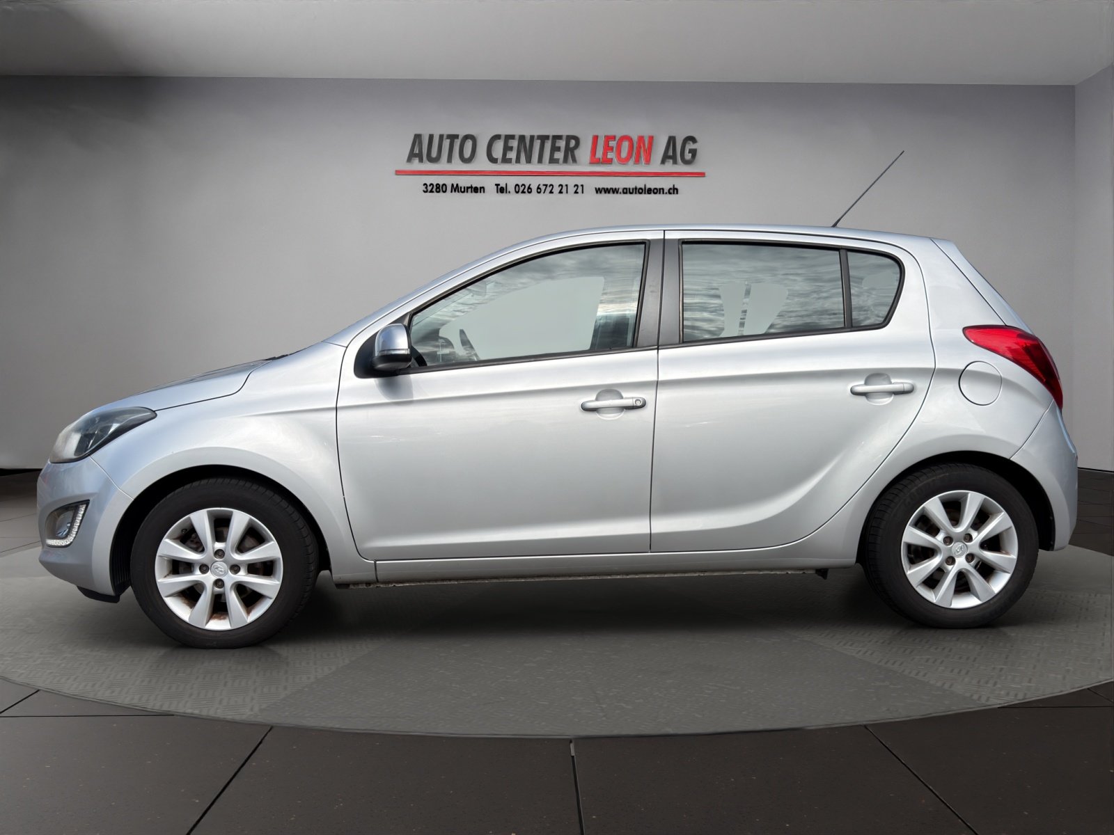 HYUNDAI i20 1.4 Premium Automatic, Benzin, Occasion / Gebraucht, Automatik - 3