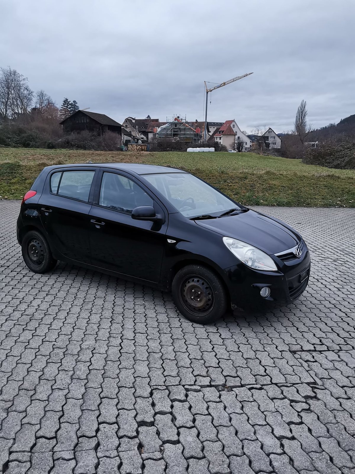 HYUNDAI i20 1.6 Premium, Essence, Occasion / Utilisé, Manuelle - 2