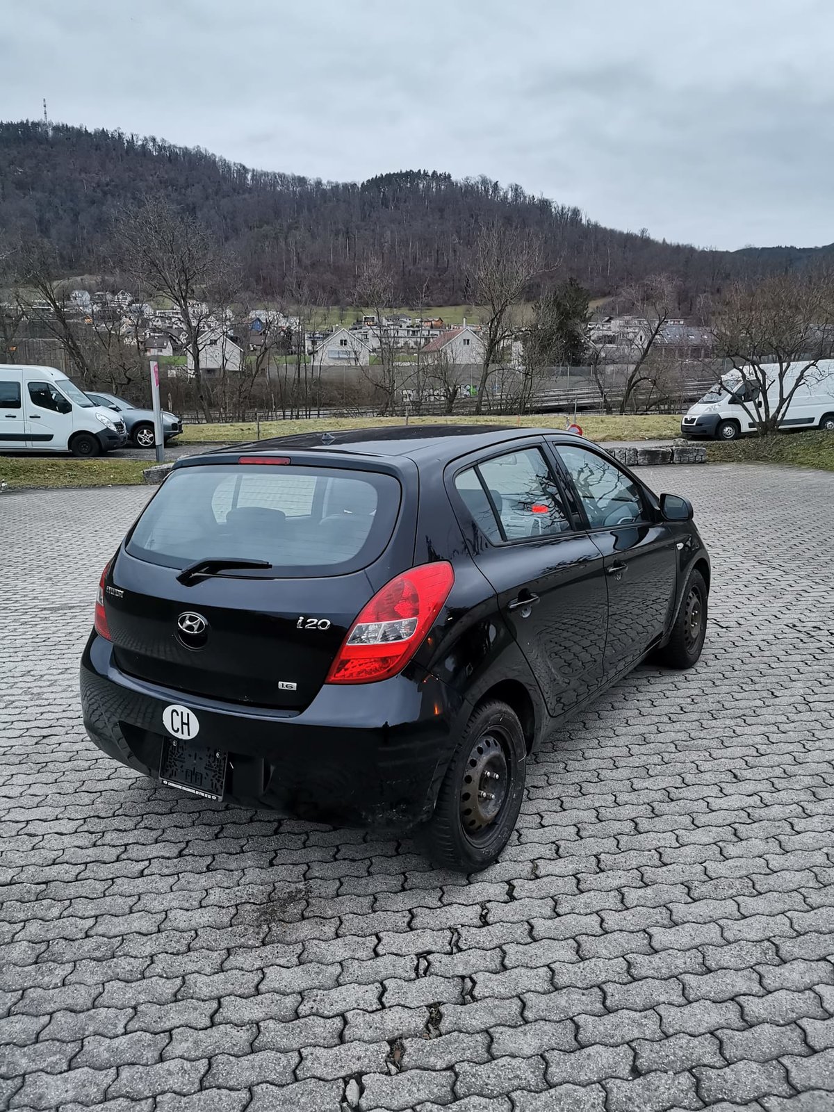 HYUNDAI i20 1.6 Premium, Essence, Occasion / Utilisé, Manuelle - 7