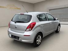 HYUNDAI i20 1.4 Premium Automatic, Benzin, Occasion / Gebraucht, Automatik - 7
