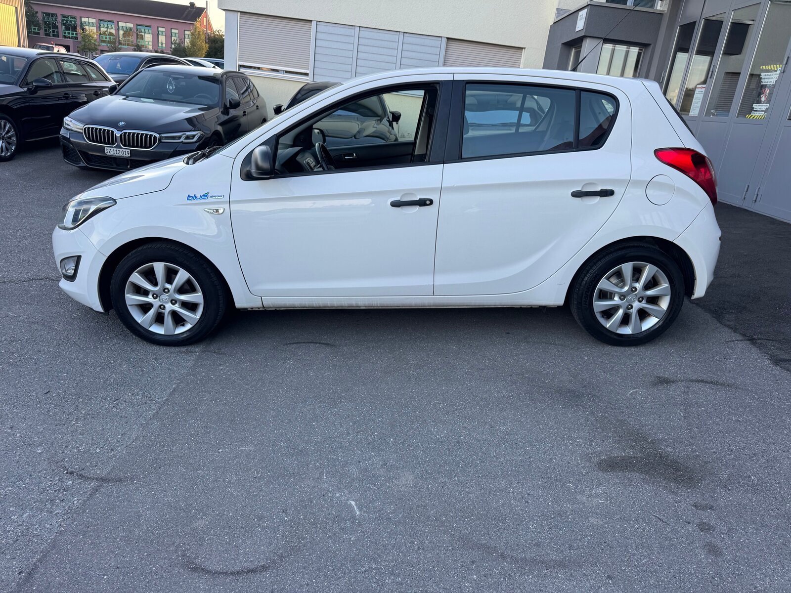 HYUNDAI i20 1.2 Comfort, Petrol, Second hand / Used, Manual - 6