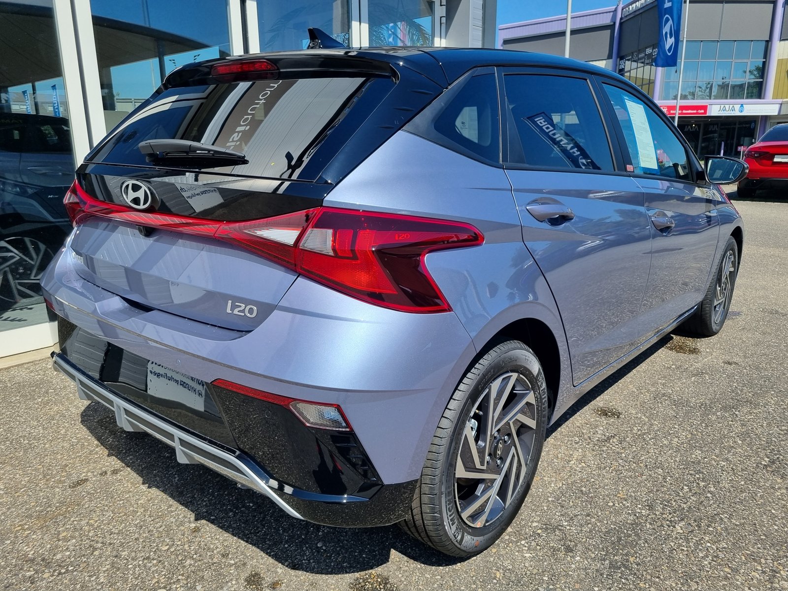 HYUNDAI i20 1.0 T-GDi Amplia DCT, Benzin, Vorführwagen, Automatik - 3