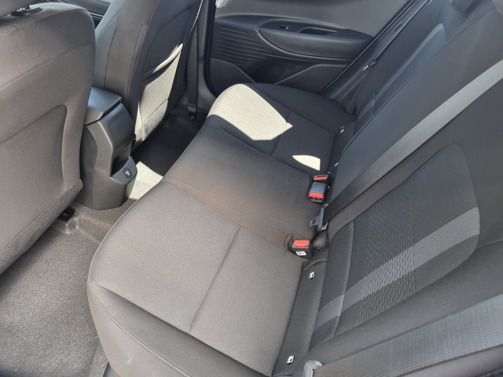 HYUNDAI i20 1.0 T-GDi Amplia DCT, Benzin, Vorführwagen, Automatik - 7