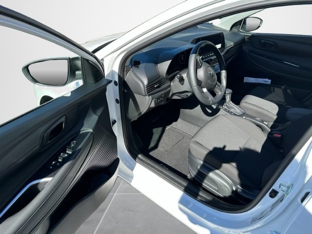 HYUNDAI i20 1.0 T-GDi Amplia, Essence, Voiture nouvelle, Automatique - 6