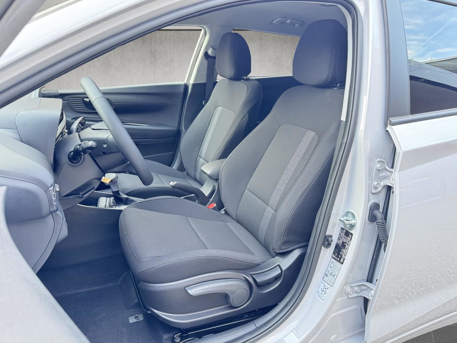 HYUNDAI i20 1.0 T-GDi Amplia, Benzin, Neuwagen, Automatik - 7