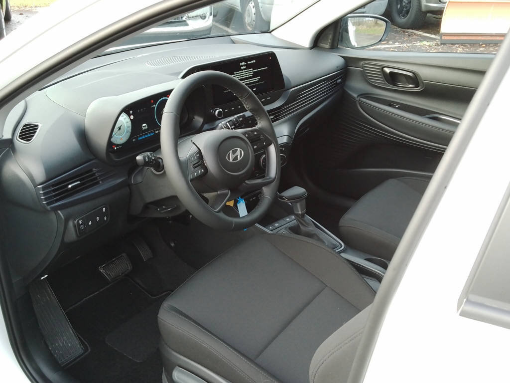 HYUNDAI i20 1.0 T-GDi Amplia, Benzin, Neuwagen, Automatik - 7