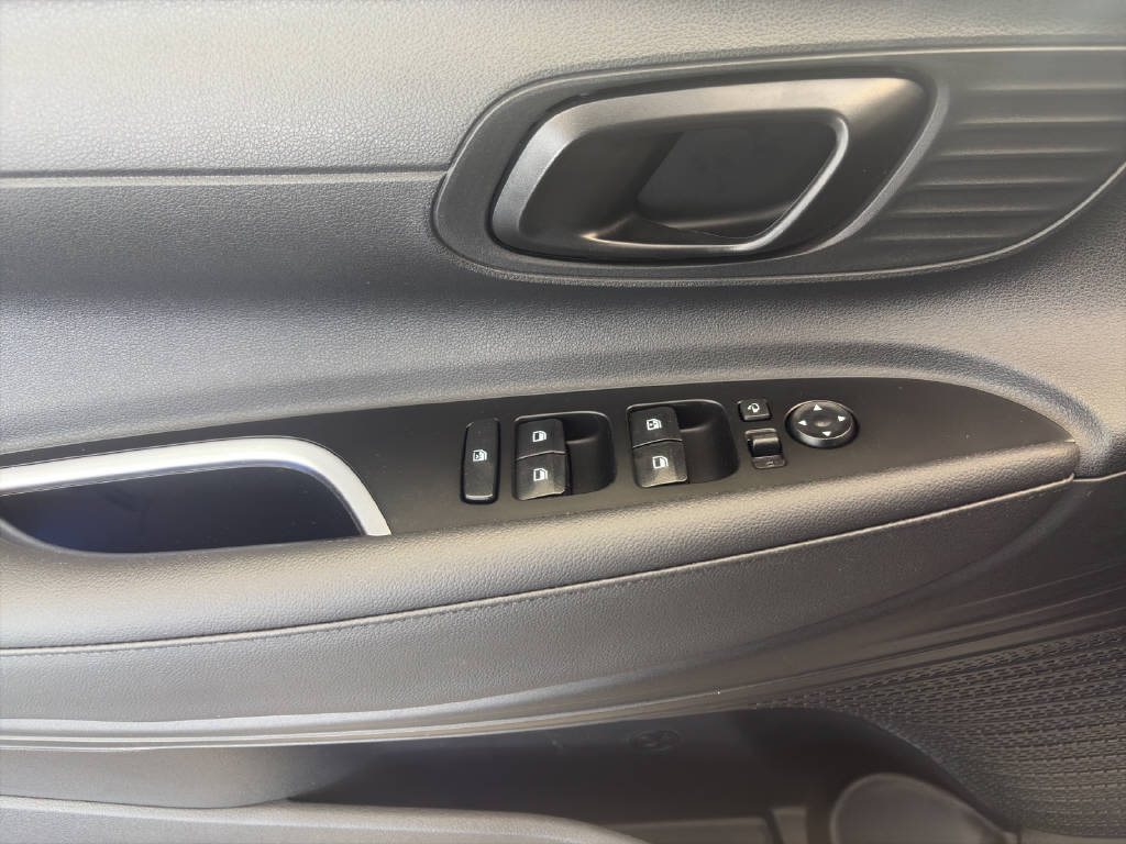 HYUNDAI i20 1.0 T-GDi Amplia, Benzin, Neuwagen, Automatik - 3