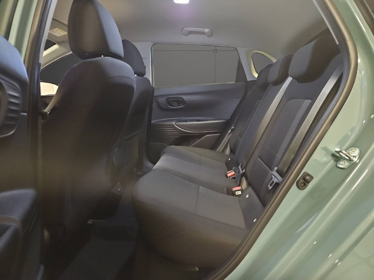 HYUNDAI i20 1.0 T-GDi Amplia, Benzin, Neuwagen, Automatik - 4