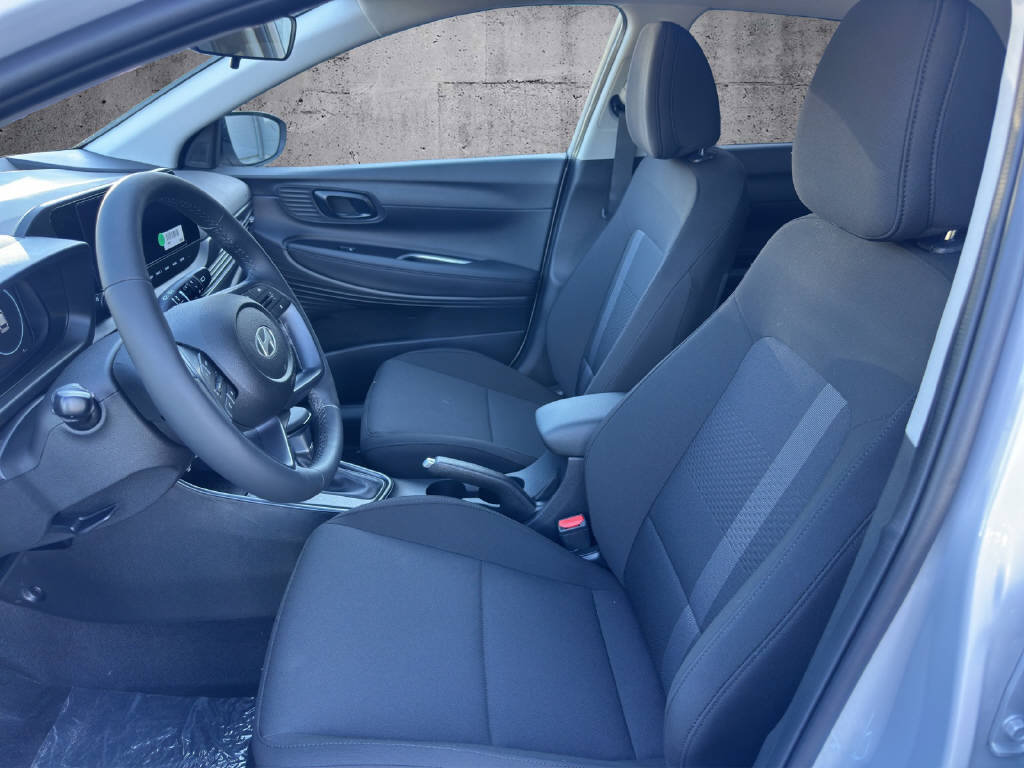 HYUNDAI i20 1.0 T-GDi Amplia, Benzin, Neuwagen, Automatik - 7