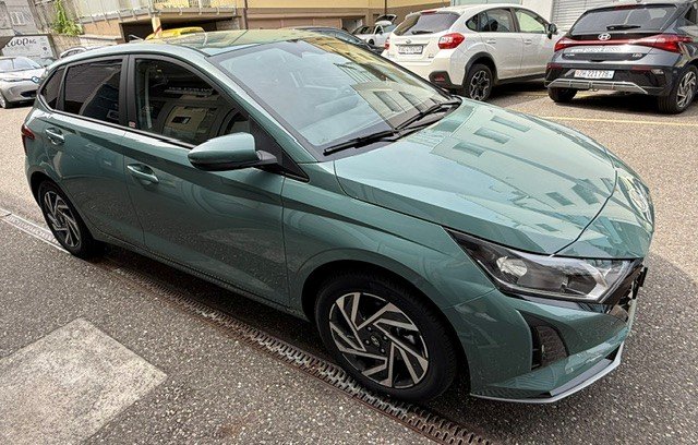 HYUNDAI i20 1.0 T-GDi Amplia, Benzin, Neuwagen, Automatik - 6
