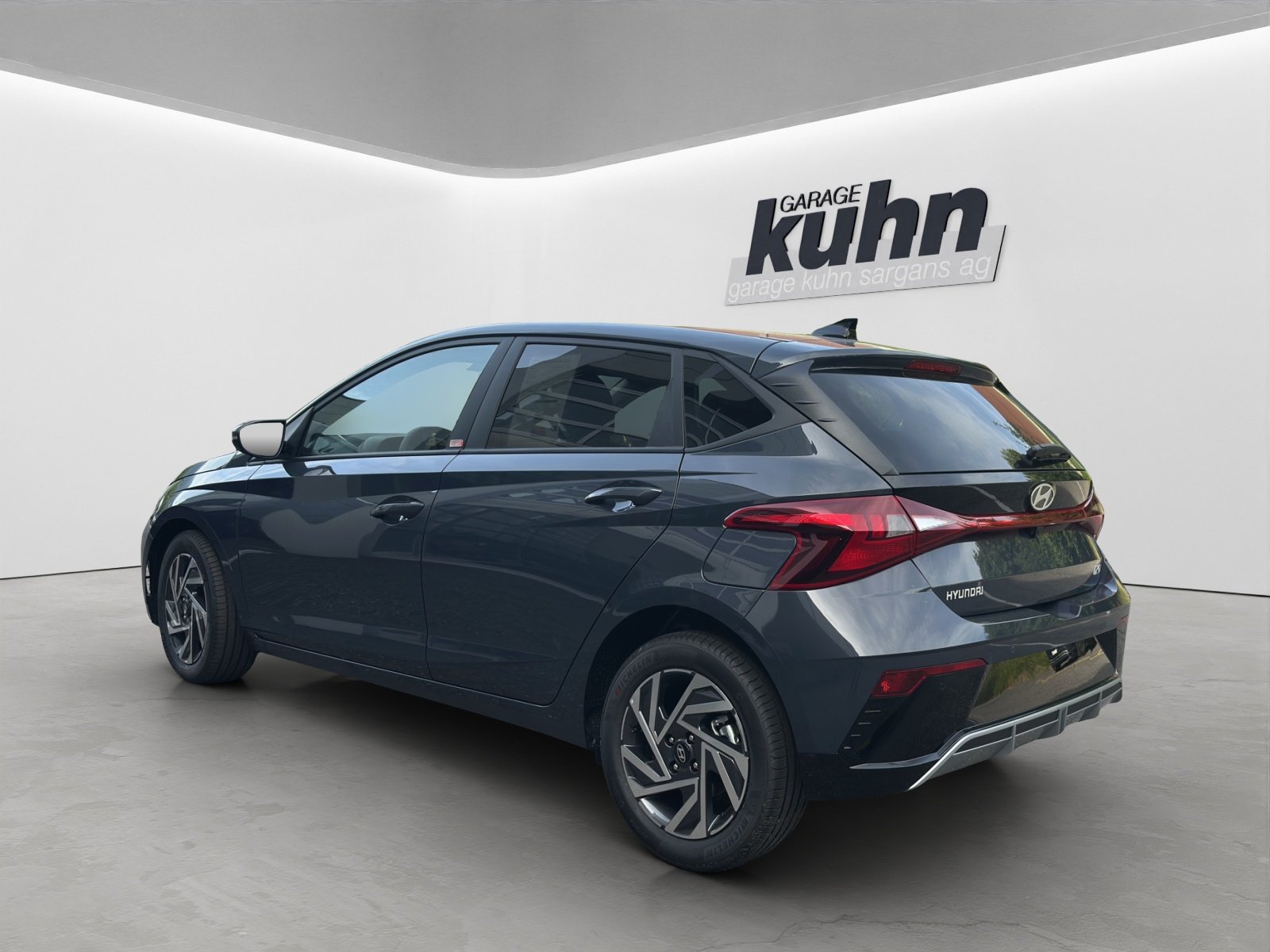HYUNDAI i20 1.0 T-GDi Amplia, Petrol, New car, Automatic - 3