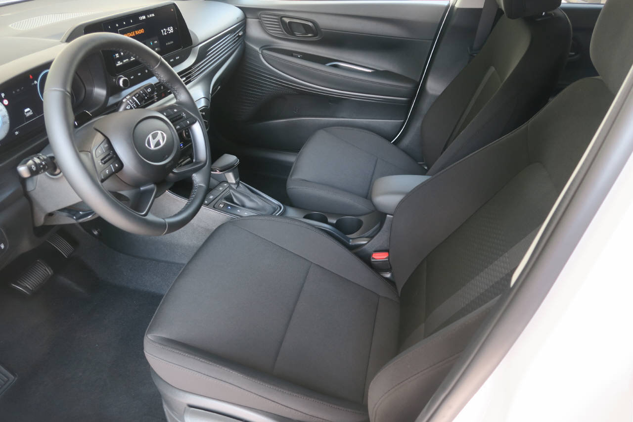 HYUNDAI i20 1.0 T-GDi Amplia Go, Essence, Voiture nouvelle, Automatique - 4