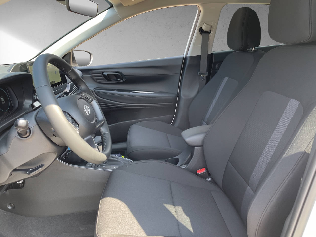HYUNDAI i20 1.0 T-GDi Amplia Go Safety, 2Tone, MY26, Petrol, New car, Automatic - 6