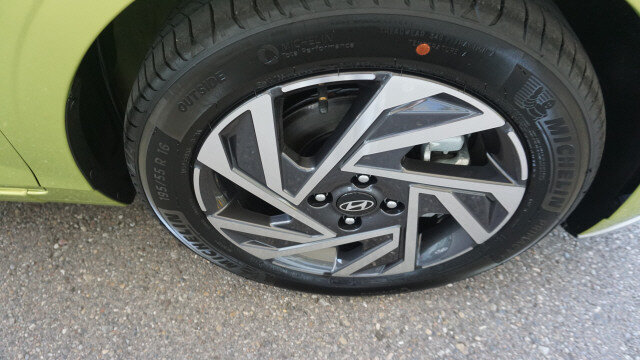 HYUNDAI i20 1.0 T-GDi Amplia DCT, New car, Automatic - 7