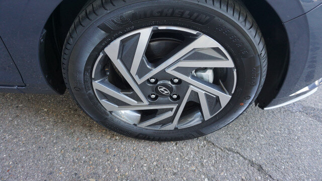 HYUNDAI i20 1.0 T-GDi Amplia DCT, New car, Automatic - 6