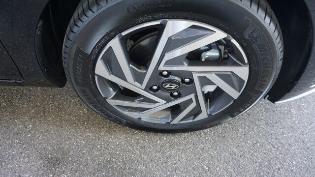 HYUNDAI i20 1.0 T-GDi Amplia DCT, New car, Automatic - 7