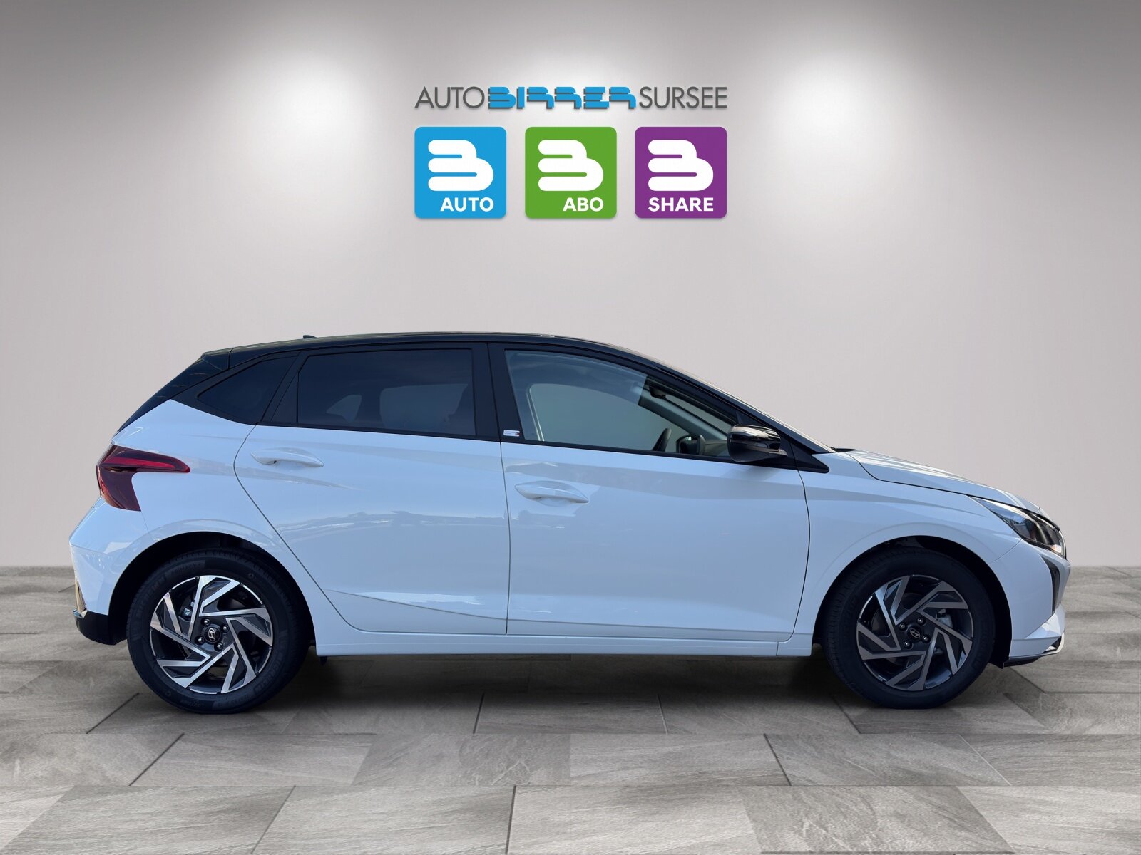 HYUNDAI i20 1.0 T-GDi Amplia Go, Petrol, New car, Automatic - 4