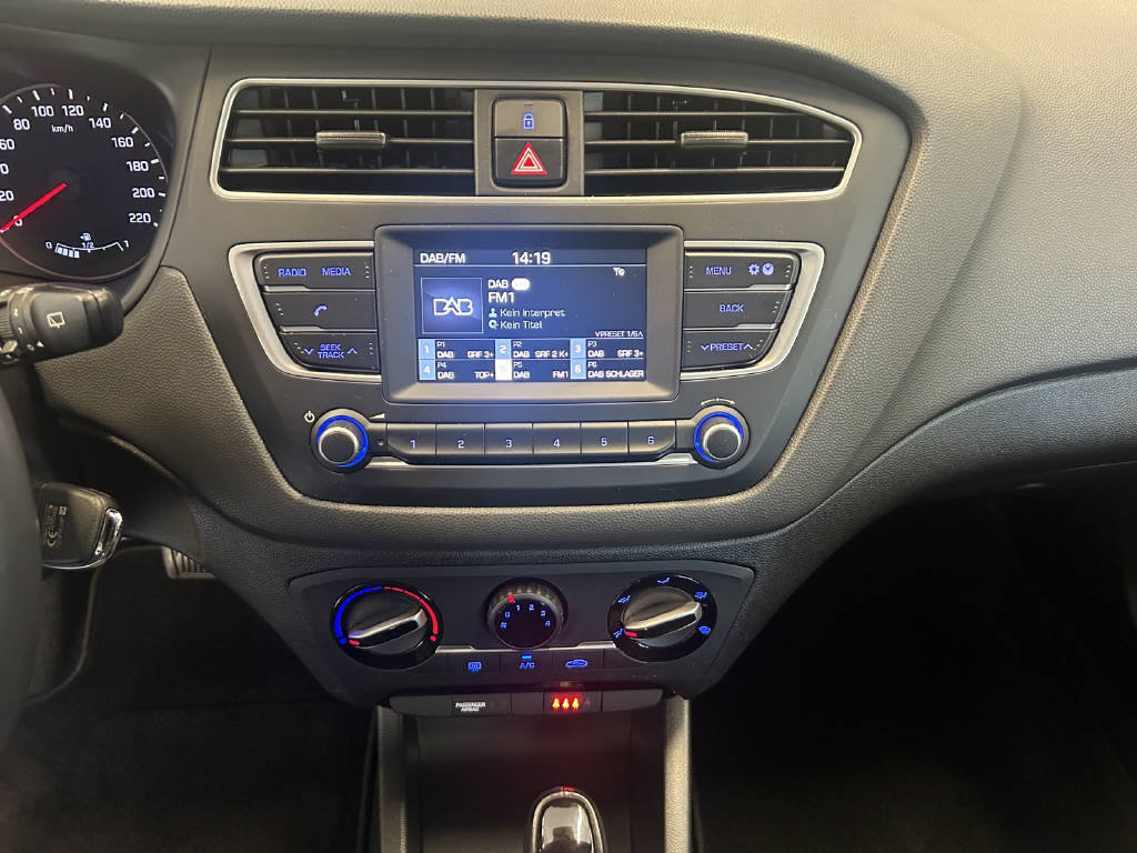 HYUNDAI i20 1.0 T-GDi Origo, Benzin, Occasion / Gebraucht, Automatik - 6