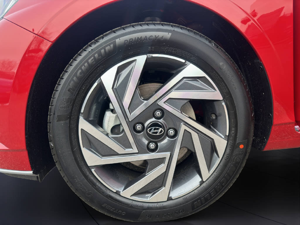 HYUNDAI i20 1.0 T-GDi Amplia Safe Tec, Benzin, Occasion / Gebraucht, Automatik - 7
