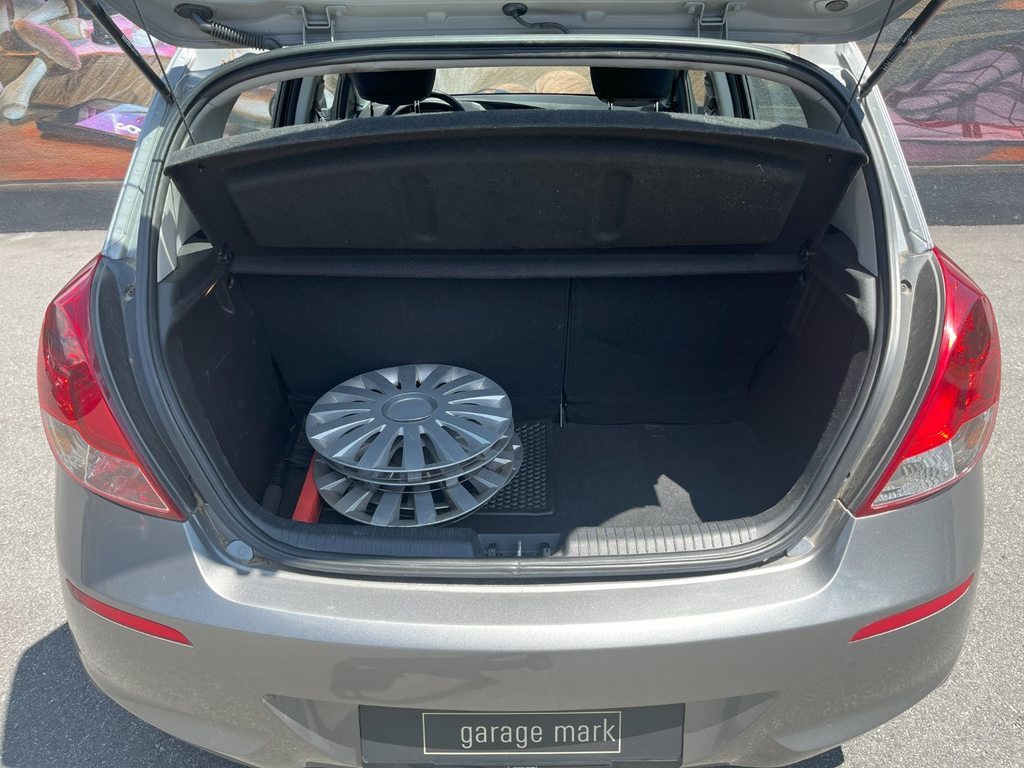 HYUNDAI i20 1.2 Comfort, Benzin, Occasion / Gebraucht, Handschaltung - 7